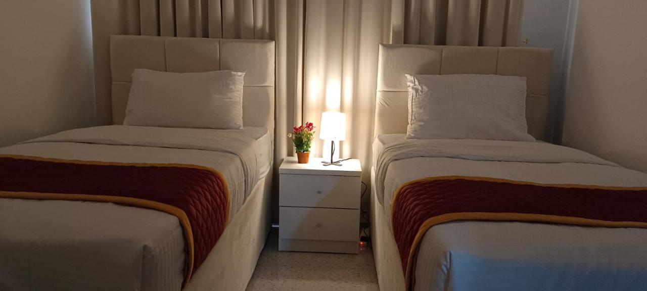 De Iris Regency Fahaheel Apartment Kuwait City ภายนอก รูปภาพ
