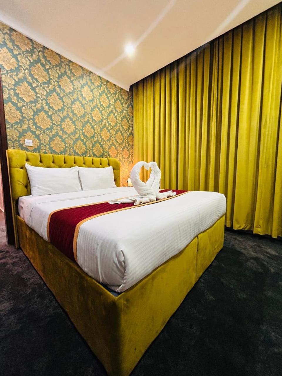 De Iris Regency Fahaheel Apartment Kuwait City ภายนอก รูปภาพ