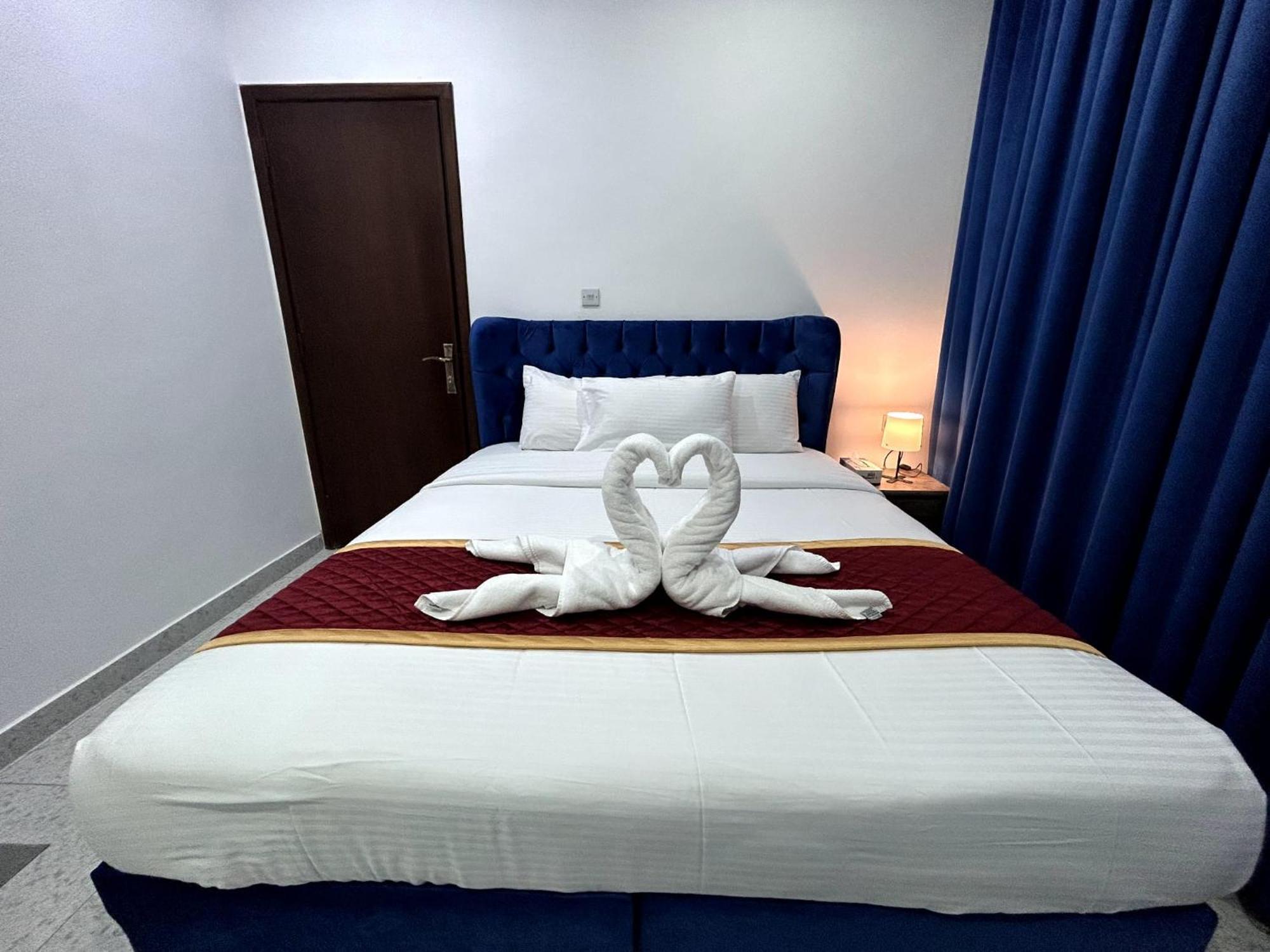 De Iris Regency Fahaheel Apartment Kuwait City ภายนอก รูปภาพ