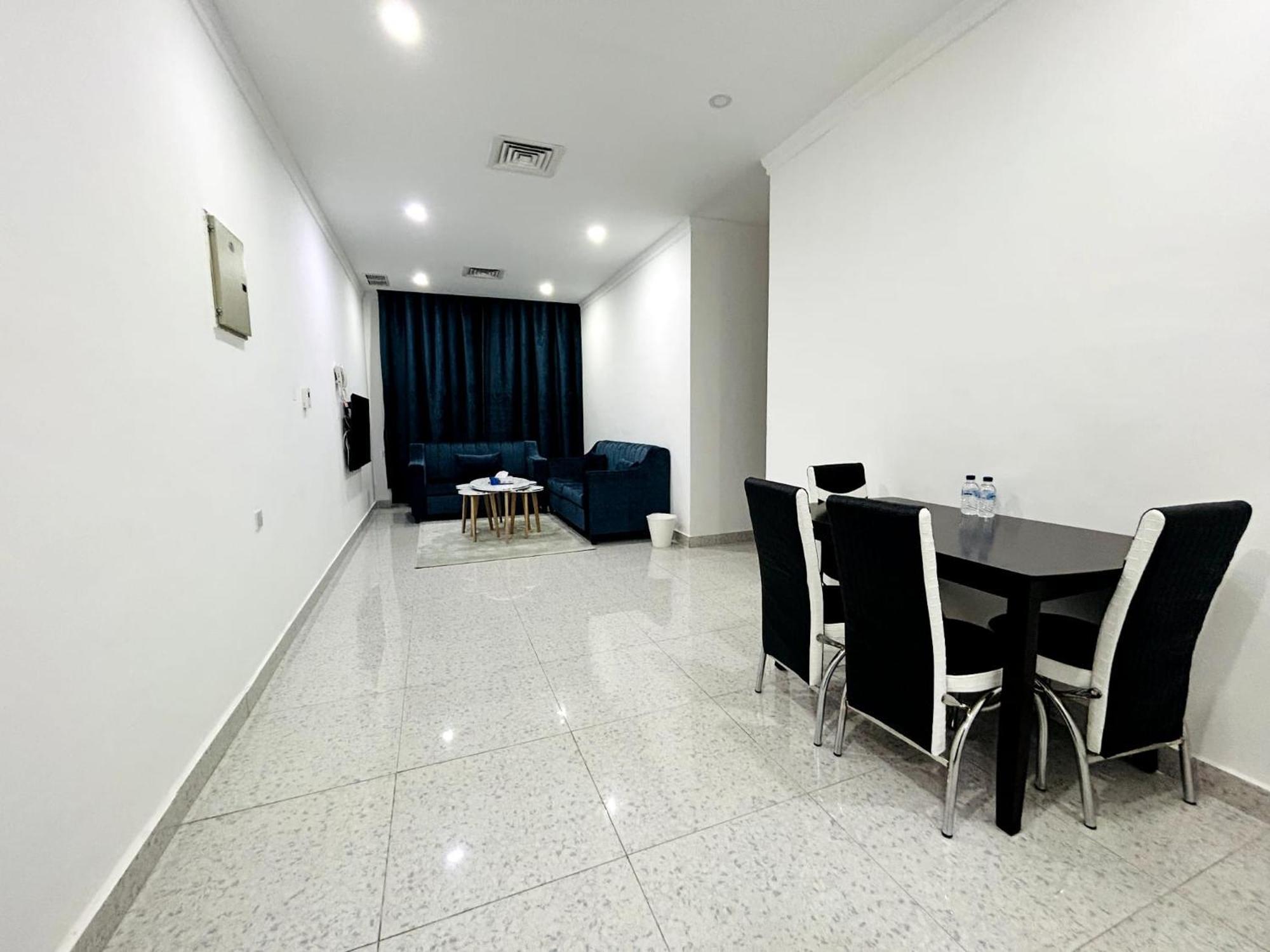 De Iris Regency Fahaheel Apartment Kuwait City ภายนอก รูปภาพ