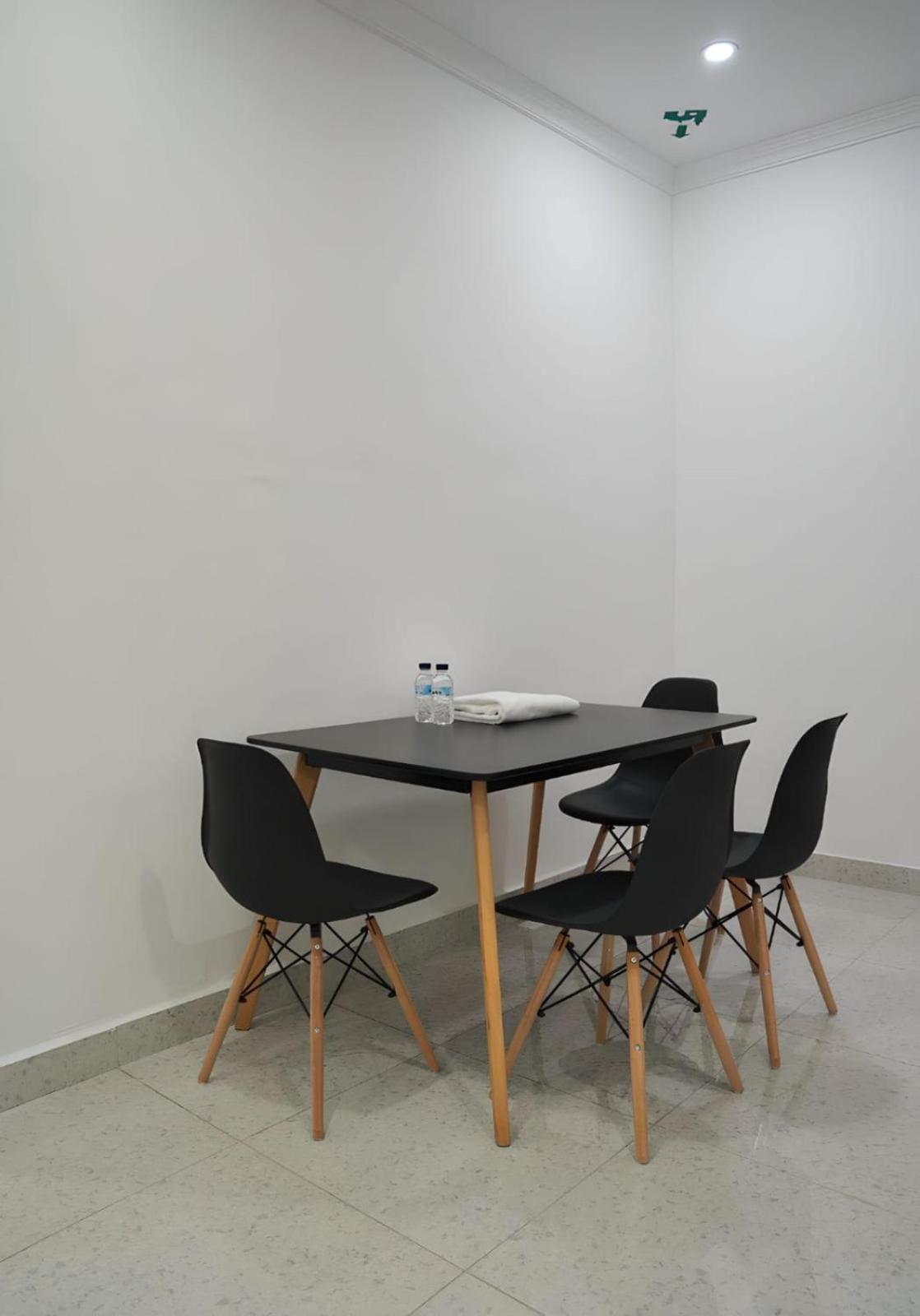 De Iris Regency Fahaheel Apartment Kuwait City ภายนอก รูปภาพ